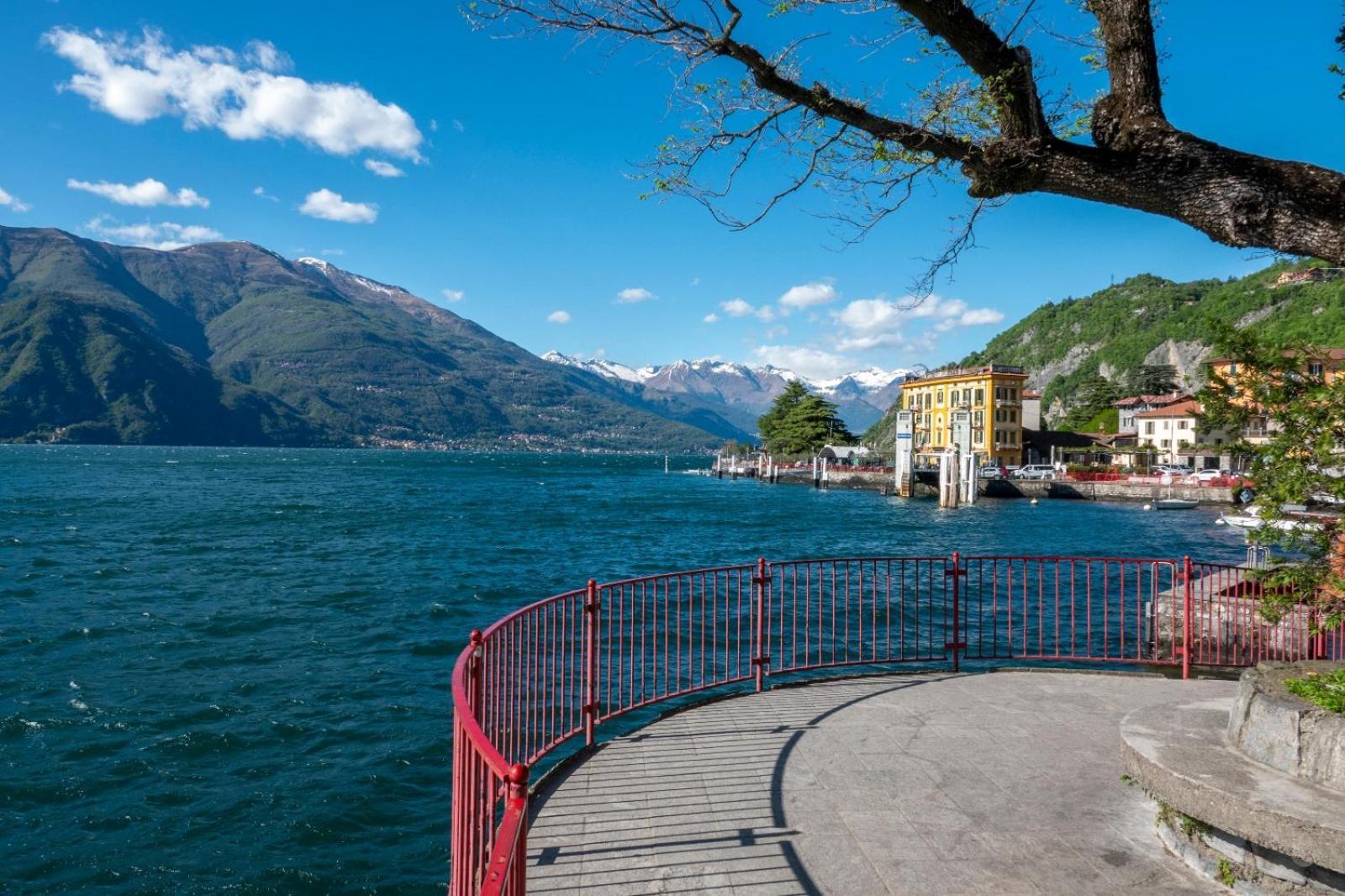 Casa In Riva Al Lago Варенна Екстер'єр фото