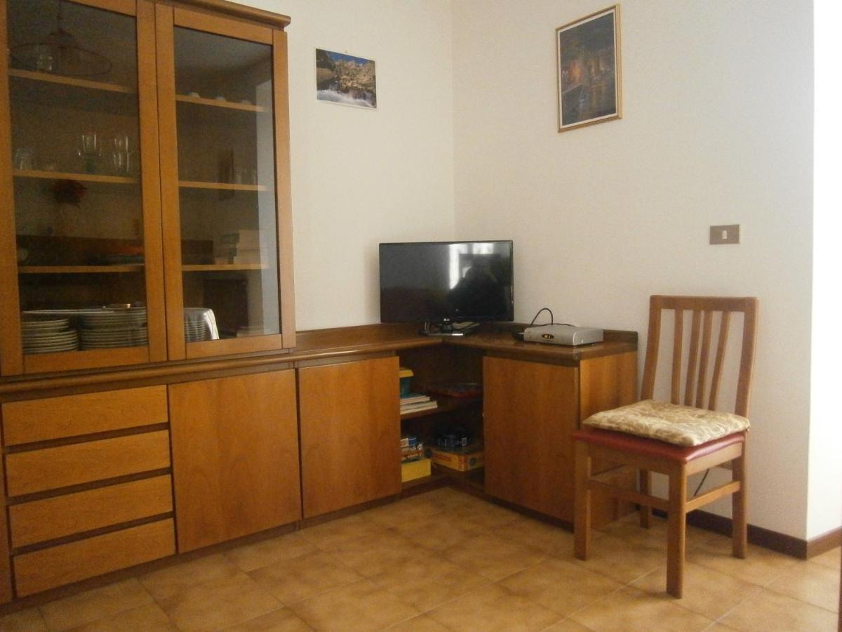 Casa In Riva Al Lago Варенна Екстер'єр фото